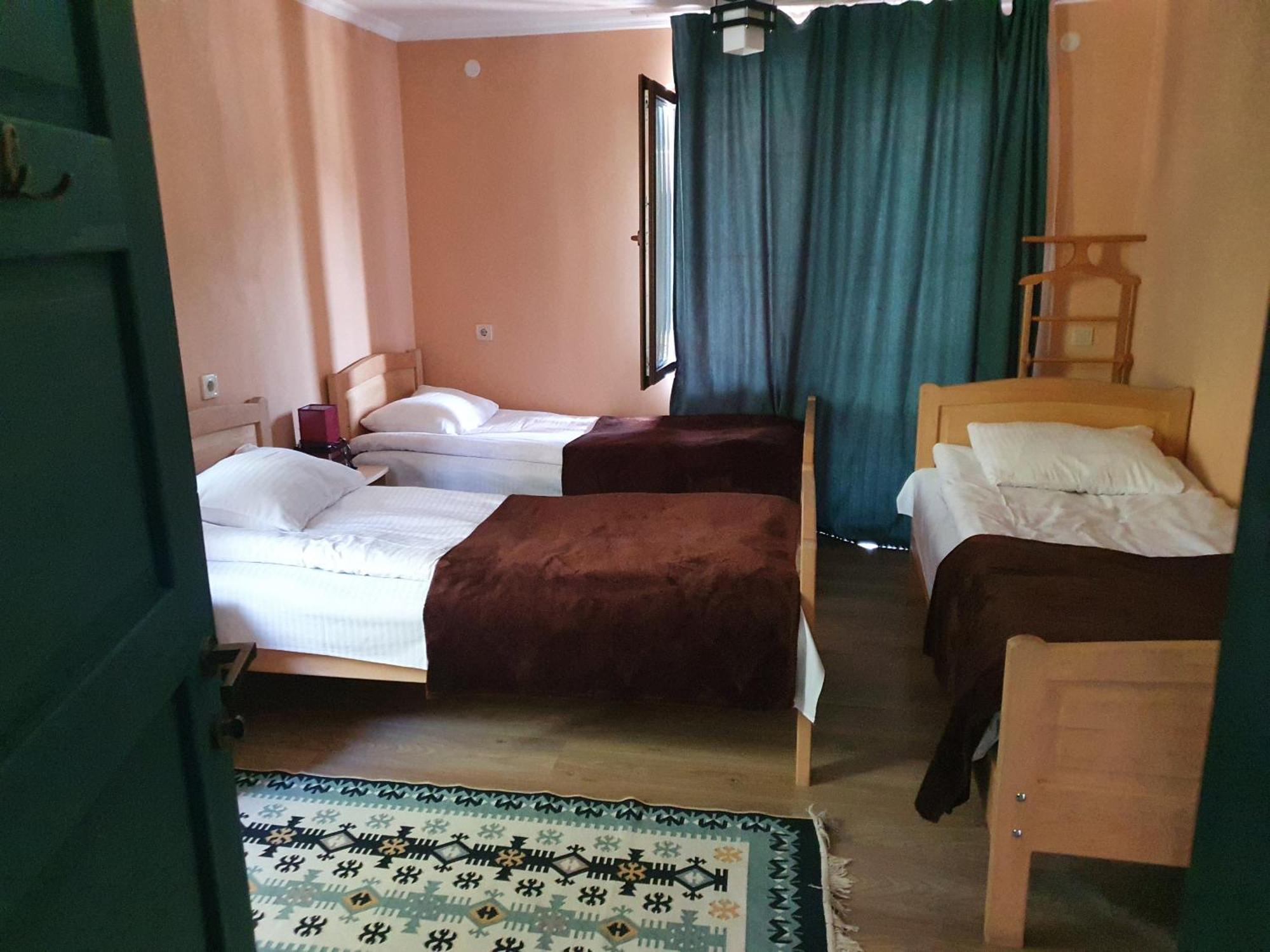 Guesthouse Edelweiss Mestia Pokój zdjęcie