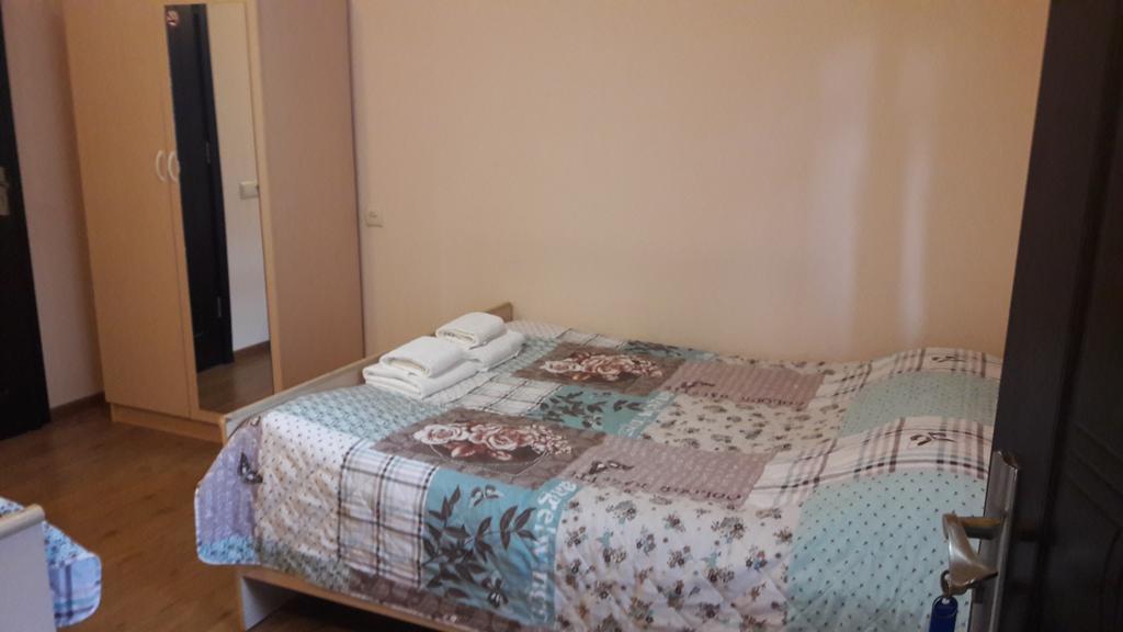 Guesthouse Edelweiss Mestia Zewnętrze zdjęcie