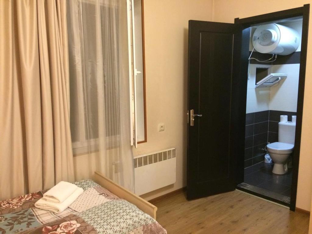 Guesthouse Edelweiss Mestia Zewnętrze zdjęcie